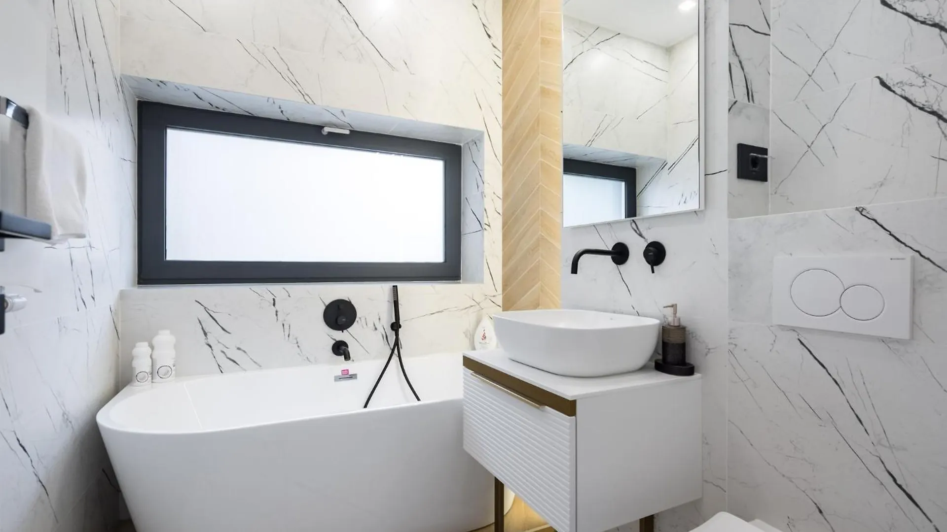 Eden - Elegant Retreat In Rosetti Luxury Apartment Bucharest Romania