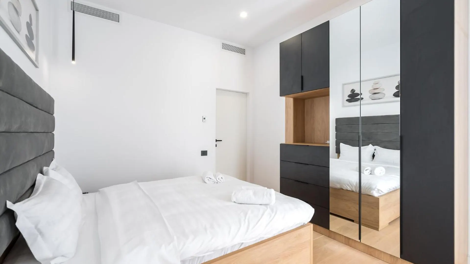 Eden - Elegant Retreat In Rosetti Luxury Apartment Bucharest Romania