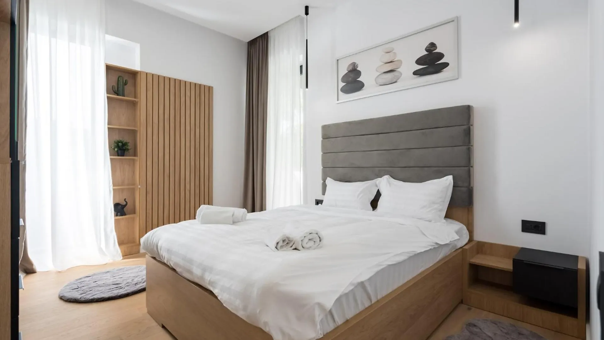 Eden - Elegant Retreat In Rosetti Luxury contacts