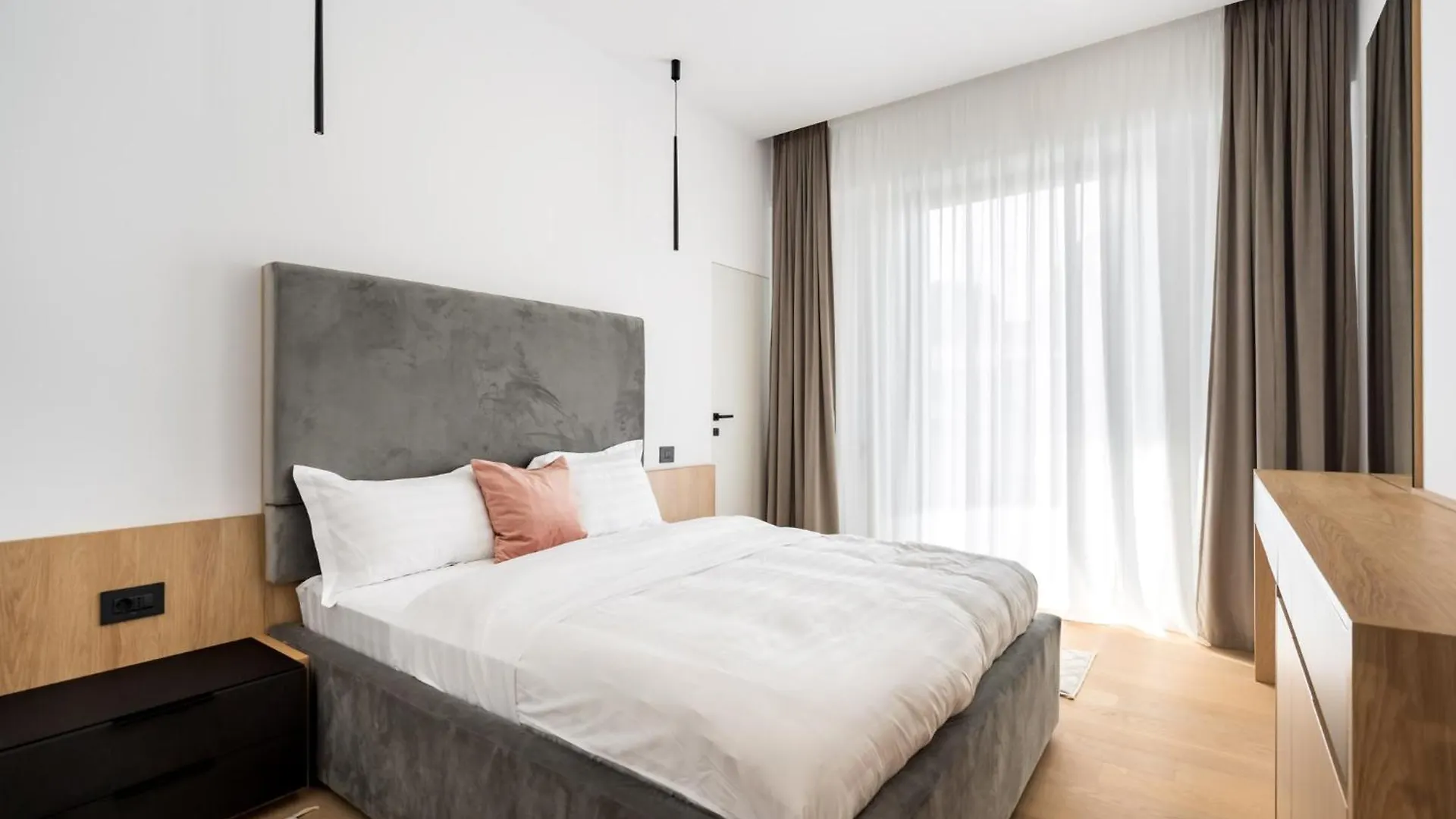 Eden - Elegant Retreat In Rosetti Luxury Apartment Bucharest Romania